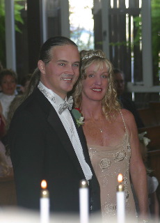 Bride & groom with unity candles